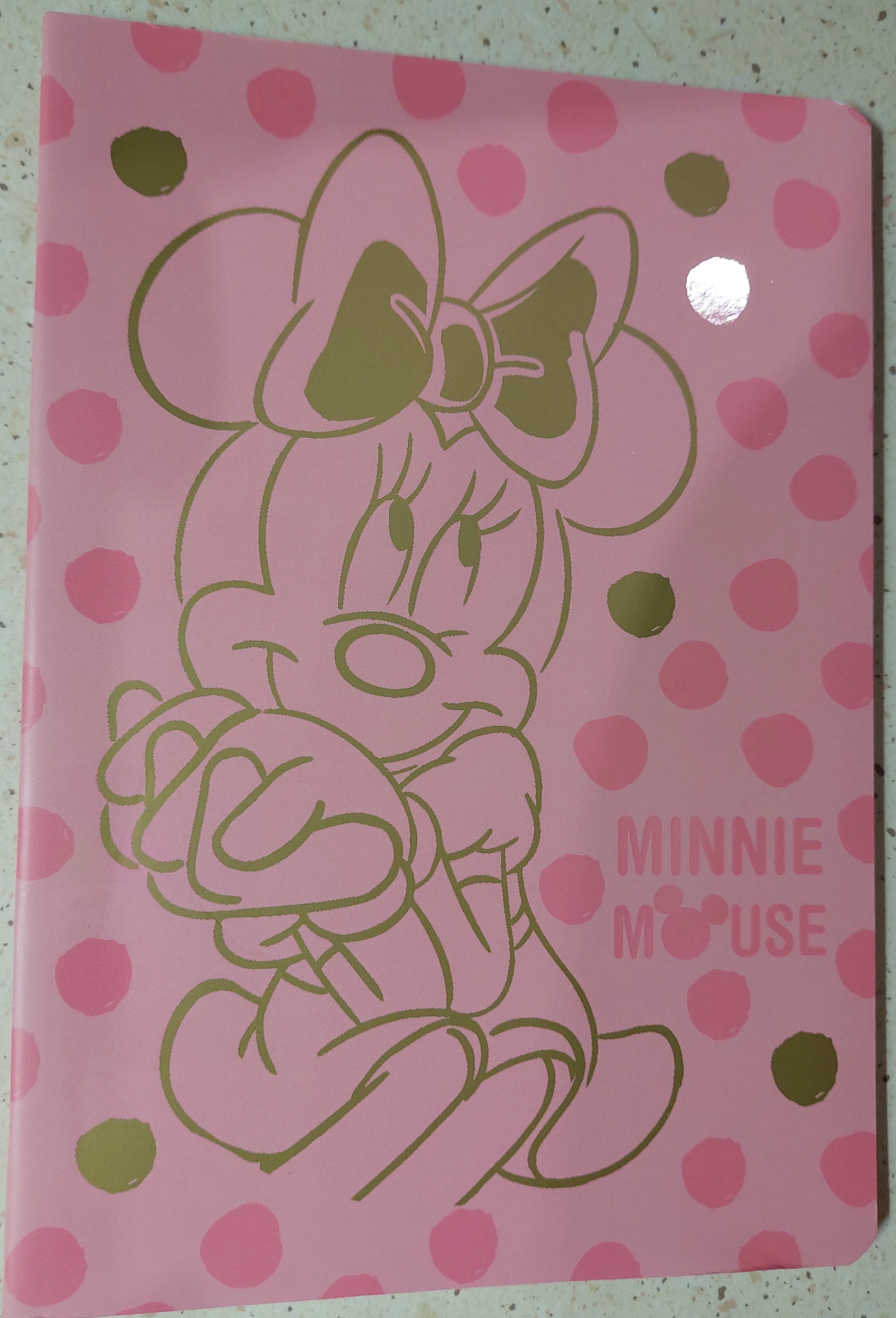 Minnie Mouse exkluzív kockás füzet - A5 - 27-32 - Minnie Fashion Pink